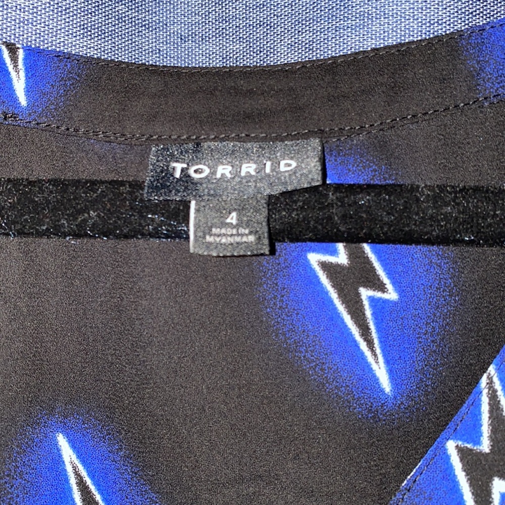 Torrid Lightning Bolt Button Down Blouse - image 3